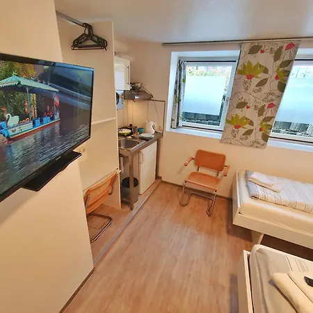 B & L Aparthotel
